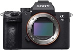 Usato Garantito - Sony Alpha 7 III | Fotocamera Mirrorless Full-Frame (AF Rapido in 0.02s, Stabilizzazione Integrata a 5 assi, 4K HLG, Batteria ad alta capacità), Corpo
